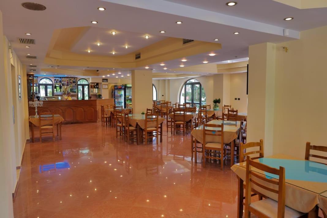 Blue Heaven Hotel Sarande Luaran gambar